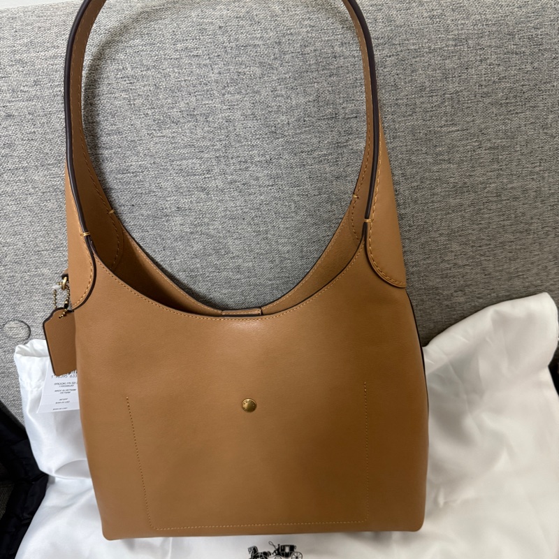 Coach Brooklyn hobo 28皮革蜂蜜棕黃色-6