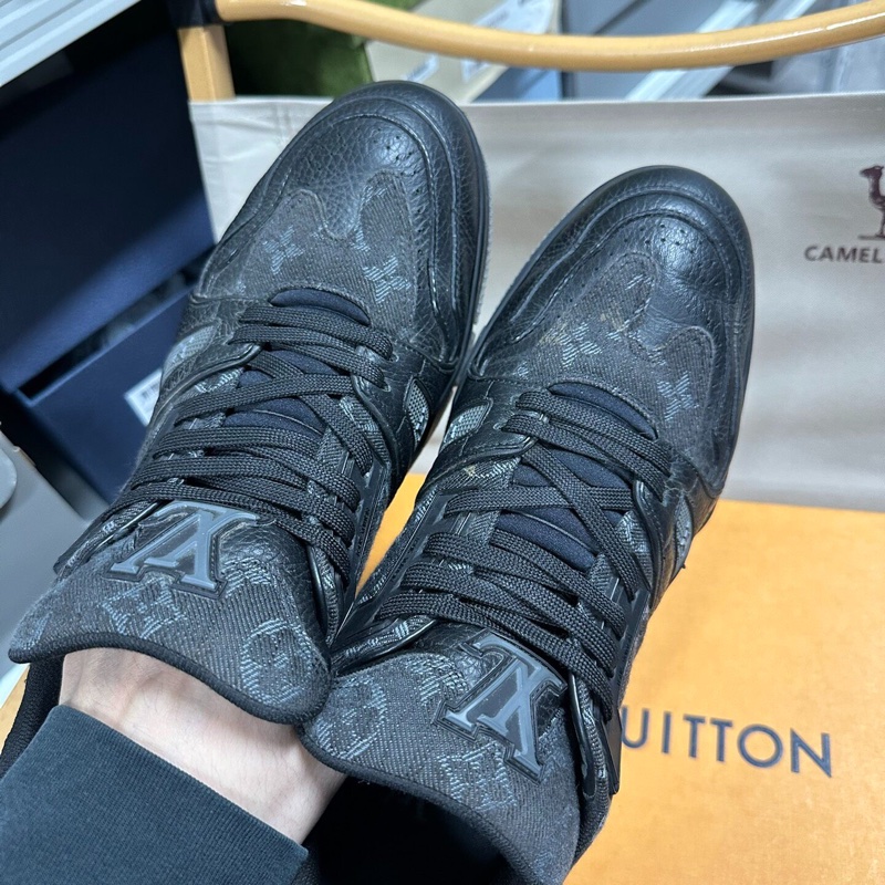 LOUIS VUITTON  x Nigo Trainer 皮革 聯名款 黑色42碼-2