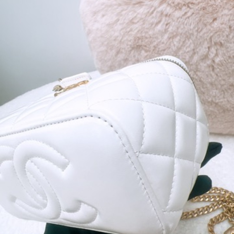 Chanel 白色金釦 金柱調節釦 化妝包/長盒子-3