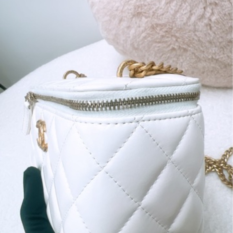 Chanel 白色金釦 金柱調節釦 化妝包/長盒子-5