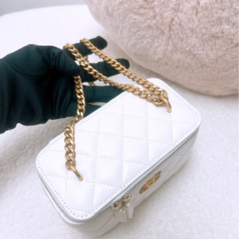 Chanel 白色金釦 金柱調節釦 化妝包/長盒子-10