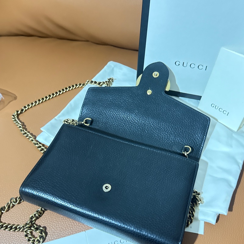 GUCCI 古馳 GG Marmont WOC黑色皮革翻蓋錢包鏈式風琴包側背包-4