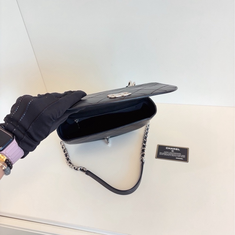 Chanel香奈兒 黑銀牛皮菱格郵差馬鞍包 半月形全蓋 圓滾滾小豬包型24*18*10-6