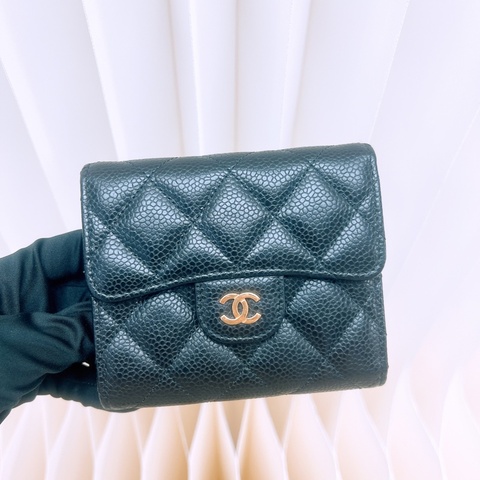 Chanel cf 黑金牛皮翻蓋短夾