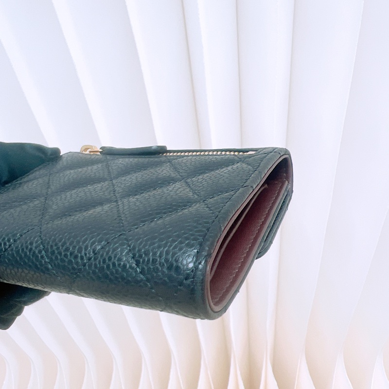 Chanel cf 黑金牛皮翻蓋短夾-7