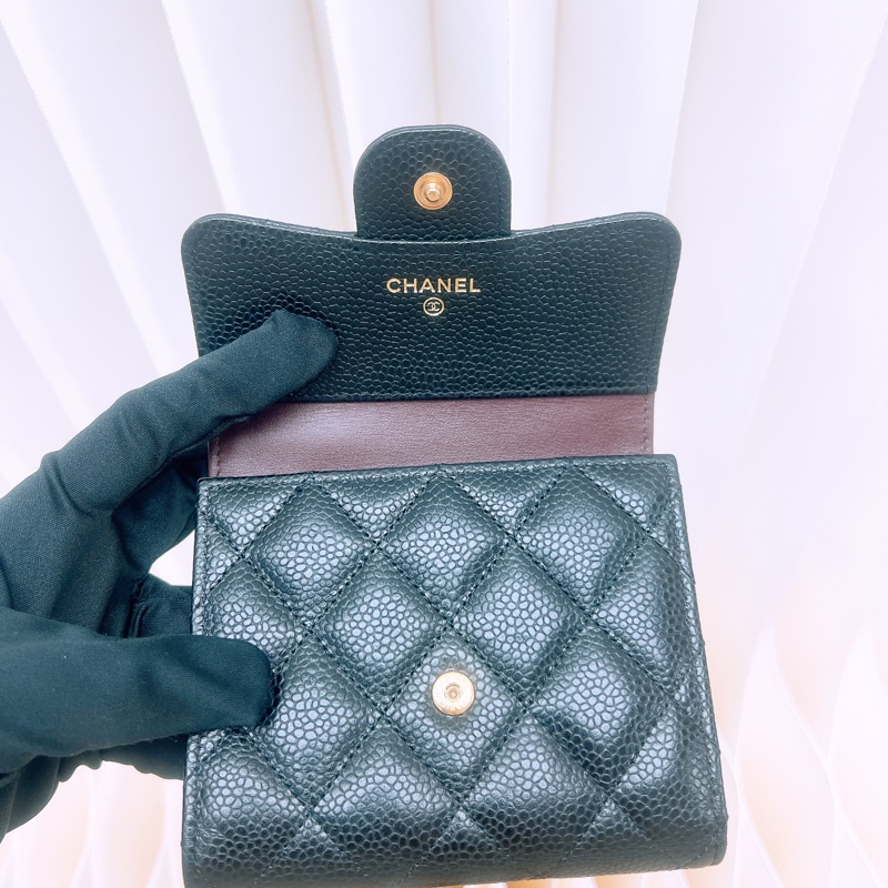 Chanel cf 黑金牛皮翻蓋短夾-8