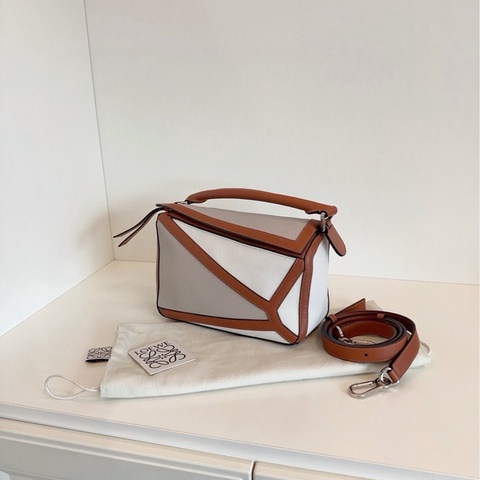 99新🆕Loewe羅意威 Puzzle變形幾個包 小號24底長 三拼色:海鷗灰/淺褐/珍珠白➕焦糖