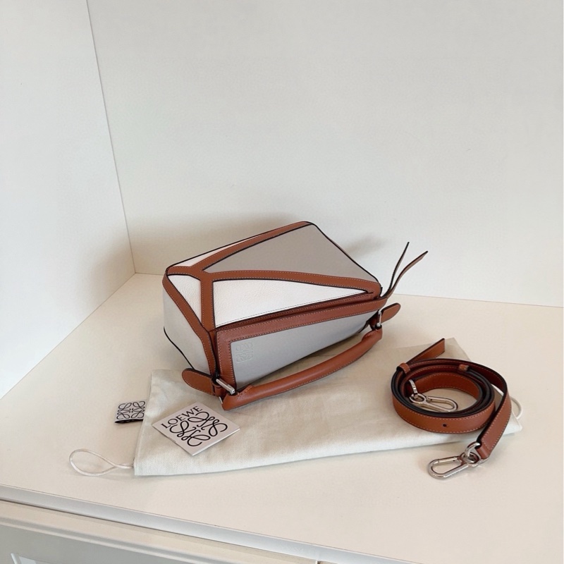 99新🆕Loewe羅意威 Puzzle變形幾個包 小號24底長 三拼色:海鷗灰/淺褐/珍珠白➕焦糖-2