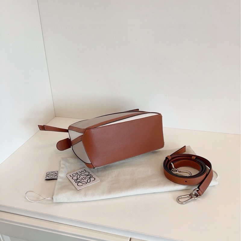 99新🆕Loewe羅意威 Puzzle變形幾個包 小號24底長 三拼色:海鷗灰/淺褐/珍珠白➕焦糖-3
