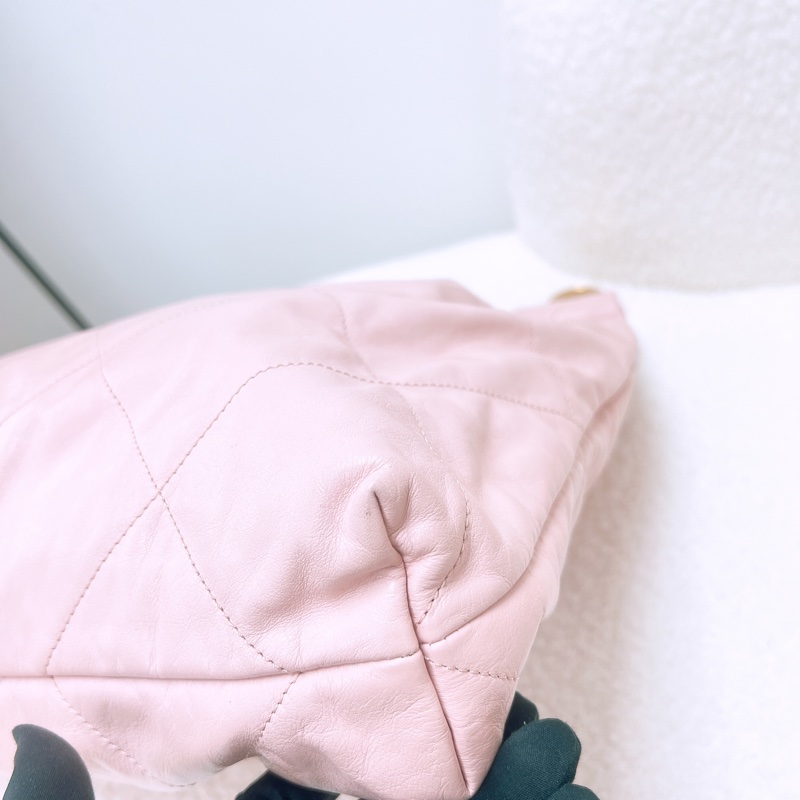 Chanel 22 托特 櫻花粉金釦中號-6