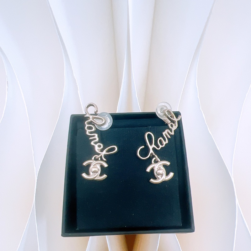 Chanel 21p 淡金logo耳夾/耳環-0