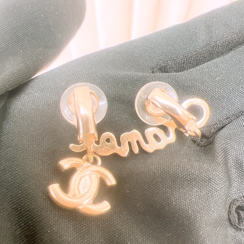 Chanel 21p 淡金logo耳夾/耳環-5