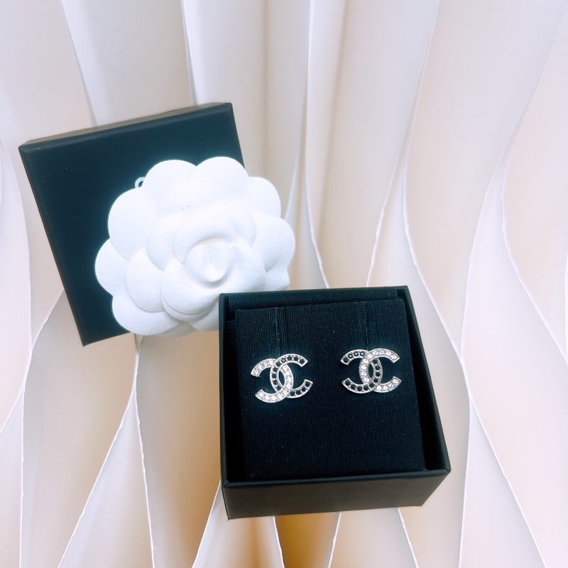 Chanel 22a 黑色拼銀色水鑽耳環-0