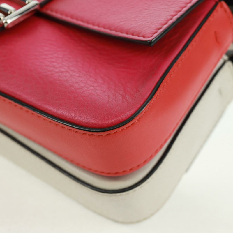 【日本直送】FENDI 鏈條雙環迷你法國棍單肩包 皮革 粉紅色 銀色 正品 bs32459V-14