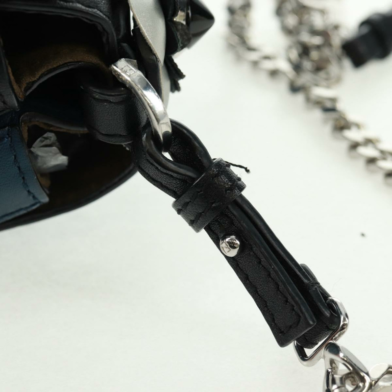 【日本直送】FENDI 雙鏈迷你法國包，皮革材質，黑色、藍色、銀色可選，正品 am10649V-19