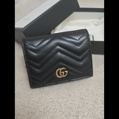 Gucci 古馳 GG Marmont 黑金絎縫皮革對折短夾/卡夾包 🈶原廠盒