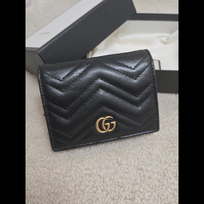 Gucci 古馳 GG Marmont 黑金絎縫皮革對折短夾/卡夾包 🈶原廠盒-0