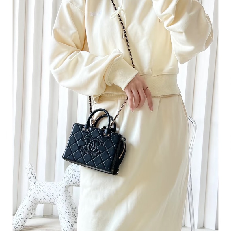 #全網最低💰 #芯片款 #近新全配 香奈兒22B大logo盒子包vanity case-13