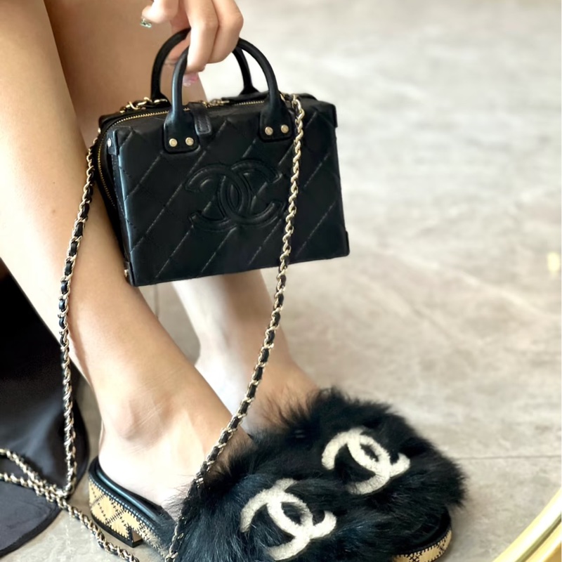 #全網最低💰 #芯片款 #近新全配 香奈兒22B大logo盒子包vanity case-15