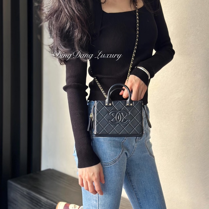 #全網最低💰 #芯片款 #近新全配 香奈兒22B大logo盒子包vanity case-17