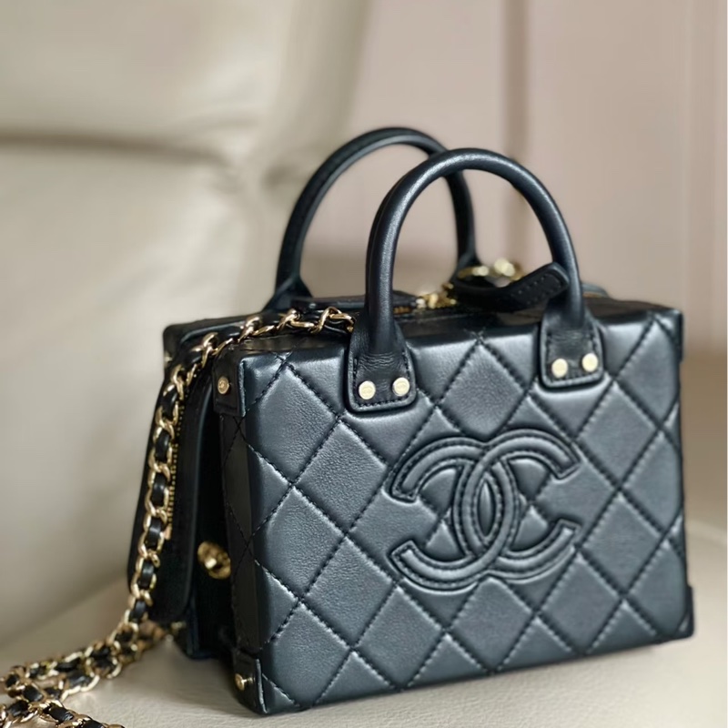 #全網最低💰 #芯片款 #近新全配 香奈兒22B大logo盒子包vanity case-19