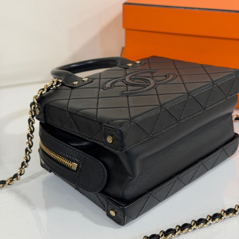 #全網最低💰 #芯片款 #近新全配 香奈兒22B大logo盒子包vanity case-27