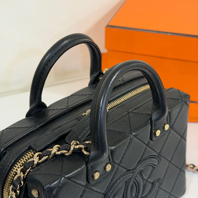 #全網最低💰 #芯片款 #近新全配 香奈兒22B大logo盒子包vanity case-28