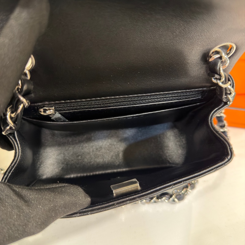 #下殺全網最低💰 #芯片款 #閒置帶膜 香奈兒黑銀方胖子Cf17經典菱格紋-13