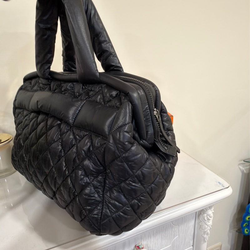 🉑肩背🈚️重量 #耐用超好裝 #甜甜💰香奈兒羽絨泡芙雲朵包 行李袋超好用-15