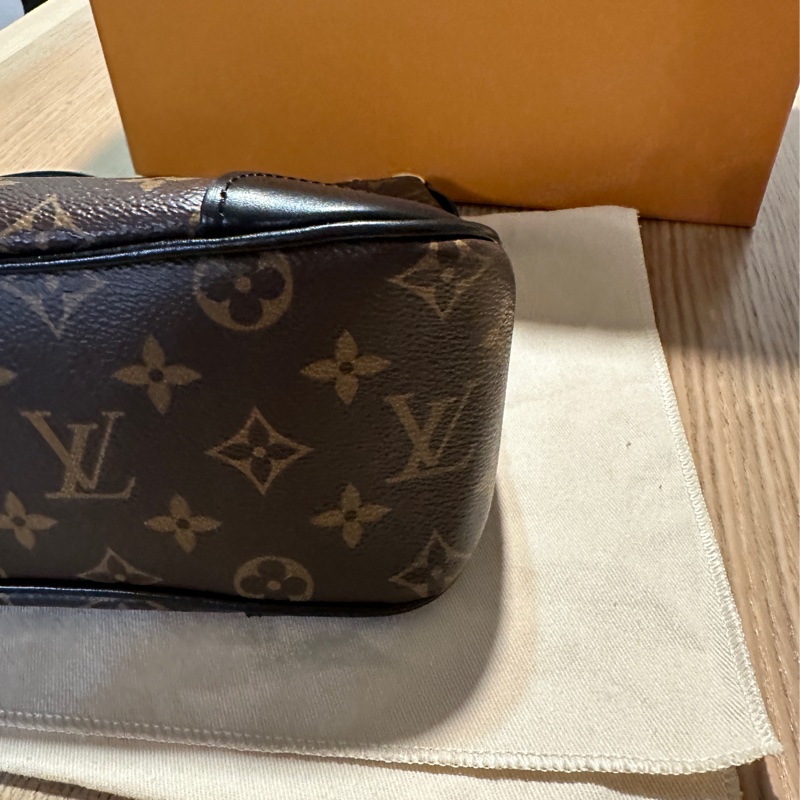 LOUIS VUITTON LV BOULOGNE 牛角包 黑 M45831-2