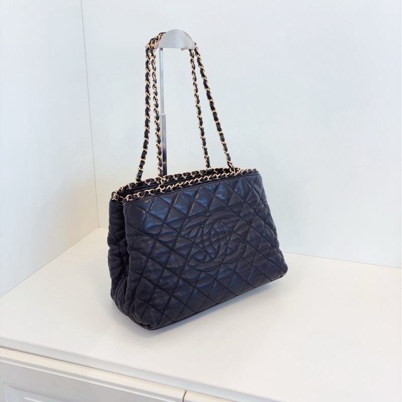 Chanel 香奈儿 黑金皮穿链条滚边 tote-2