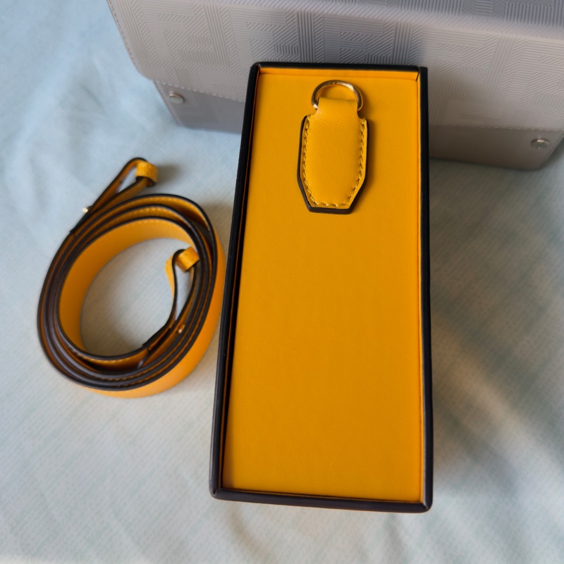 芬迪Fendi Pack Box 盒子包/斜背包-1