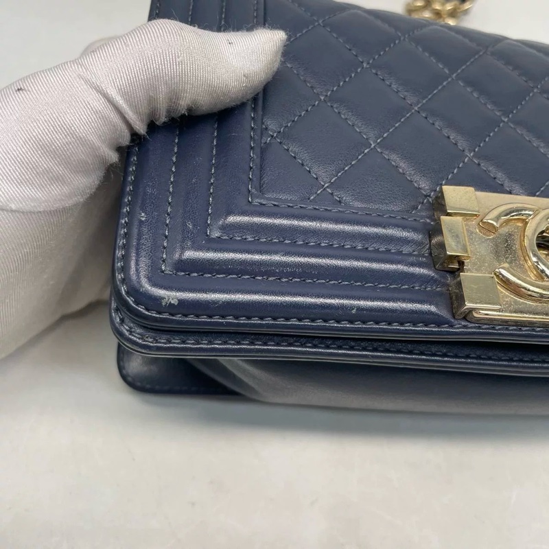 CHANEL BOY 20SMALL-12