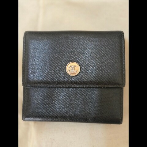 經典不敗老款CHANEL黑色三折短夾