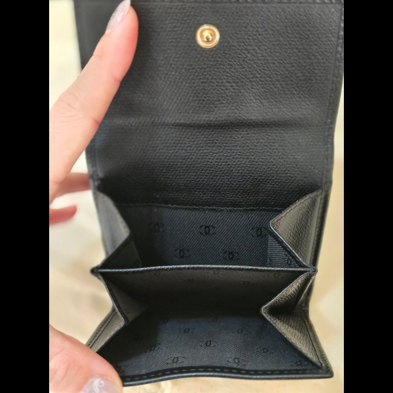 經典不敗老款CHANEL黑色三折短夾-1