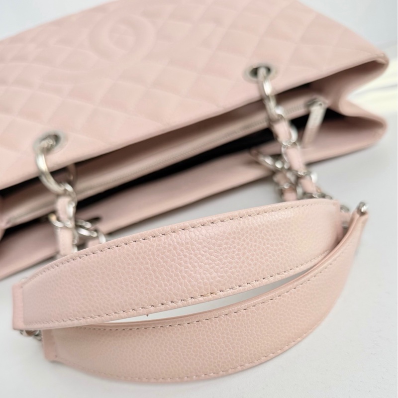 【近新閒置品】Chanel 香奈兒21開櫻花粉荔枝牛皮大logo GST手提包-7