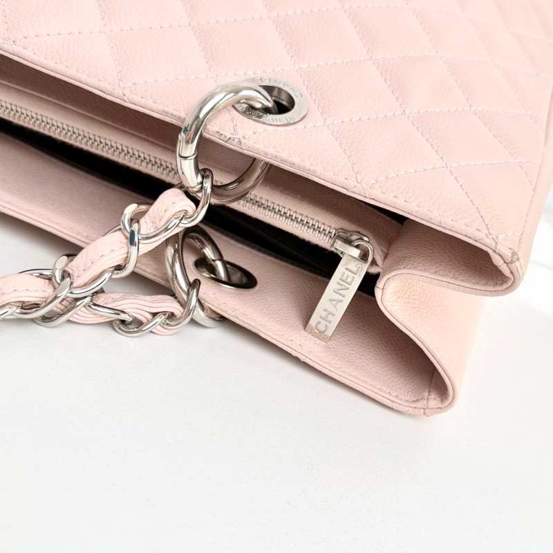 【近新閒置品】Chanel 香奈兒21開櫻花粉荔枝牛皮大logo GST手提包-8