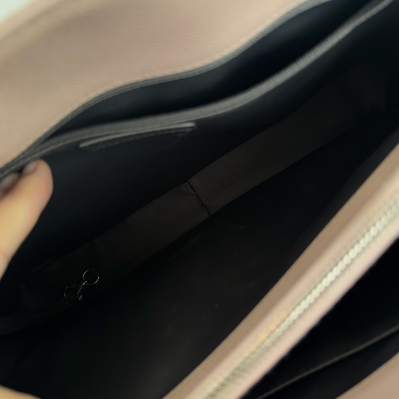 【近新閒置品】Chanel 香奈兒21開櫻花粉荔枝牛皮大logo GST手提包-11