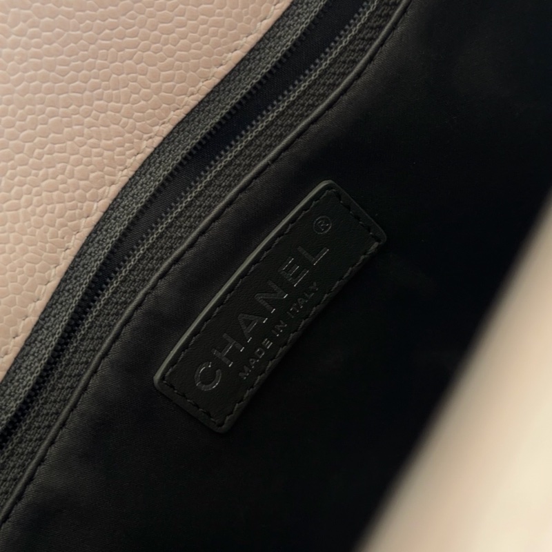 【近新閒置品】Chanel 香奈兒21開櫻花粉荔枝牛皮大logo GST手提包-12