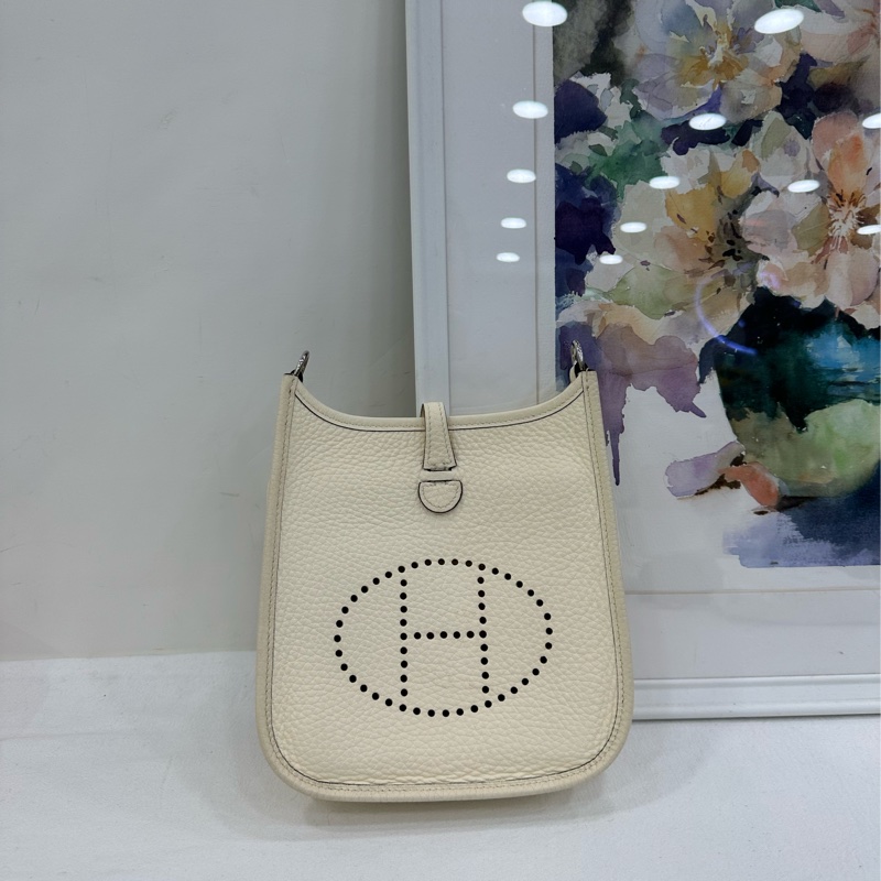 HERMES愛馬仕mini evelyne 奶昔白銀扣 Z刻-1