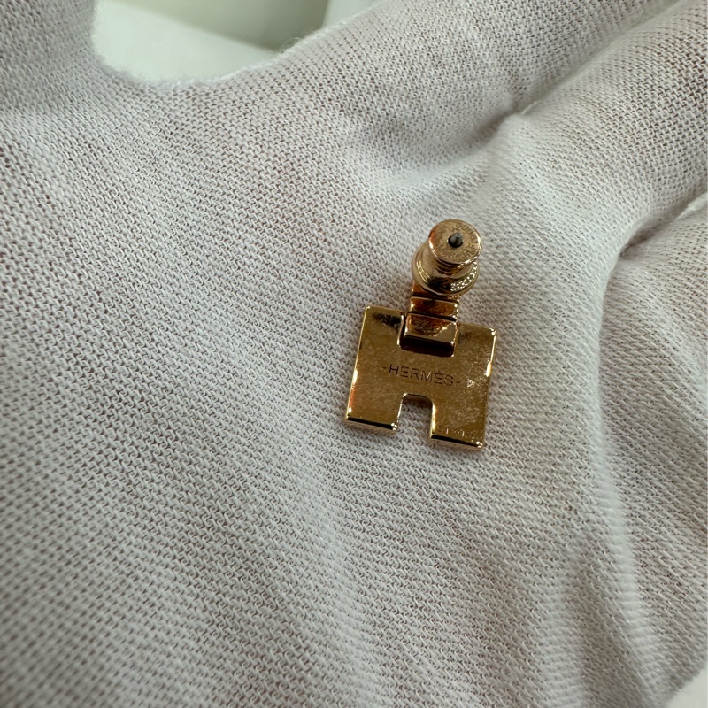 Hermes H型耳釘，金色搭配藍黑色琺瑯-5