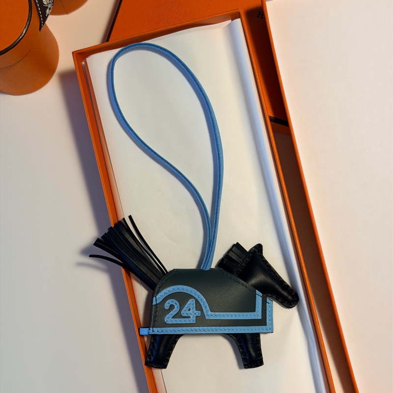 New! Rodeo Robeo 24 PM愛馬仕新款穿衣小馬吊飾 黑-0