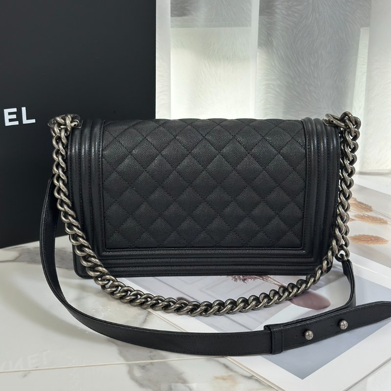 CHANEL Boy25 粒面牛皮口蓋包 - 黑銀29開-4