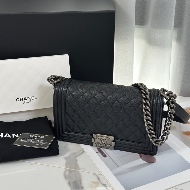 CHANEL Boy25 粒面牛皮口蓋包 - 黑銀29開-7
