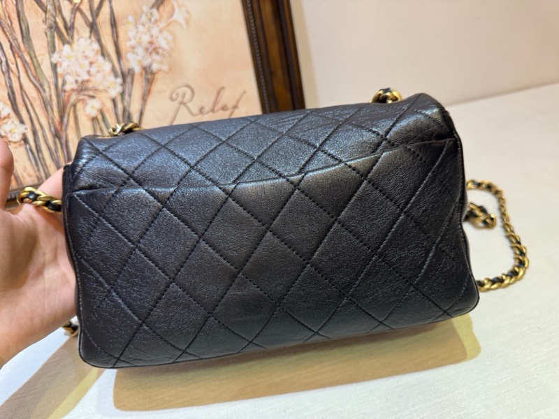 Chanel香奈兒黑金鍊條包-1