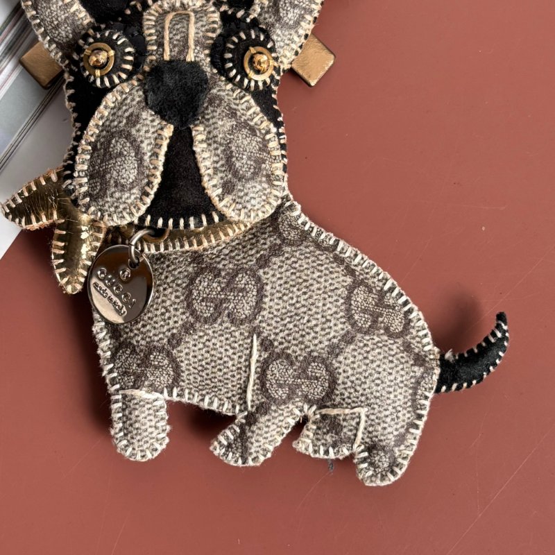 ::GUCCI:: 法鬥 法國鬥牛犬鑰匙扣包飾掛件 經典雙G PVC 吊飾 鑰匙圈 鑰匙圈-2