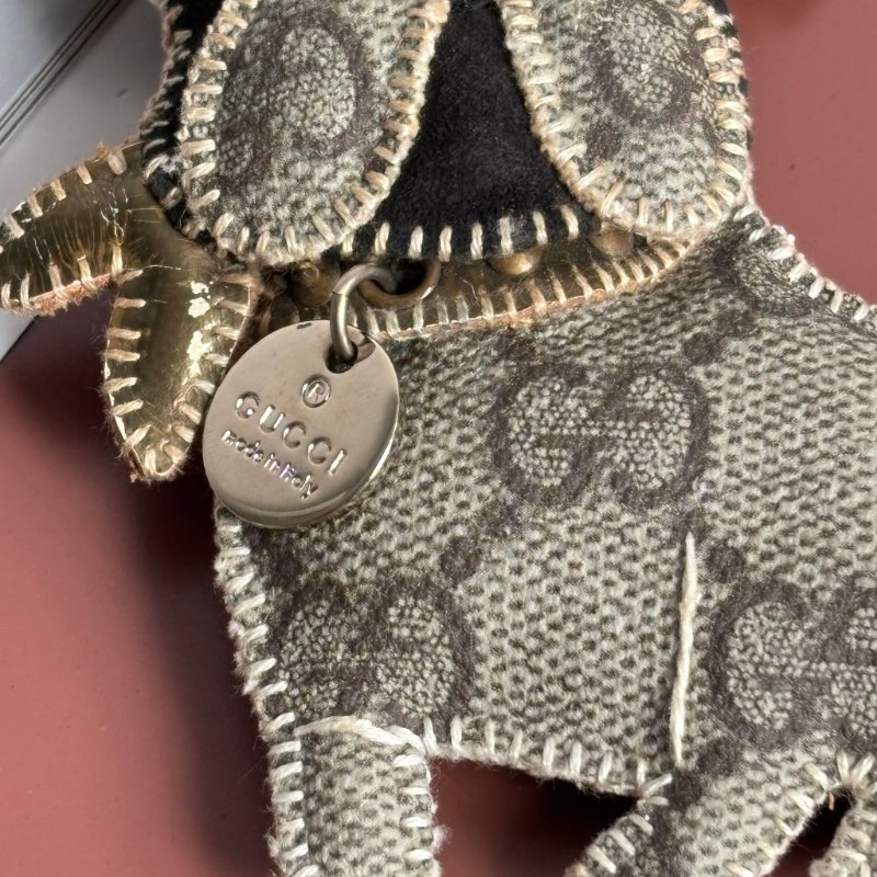 ::GUCCI:: 法鬥 法國鬥牛犬鑰匙扣包飾掛件 經典雙G PVC 吊飾 鑰匙圈 鑰匙圈-3