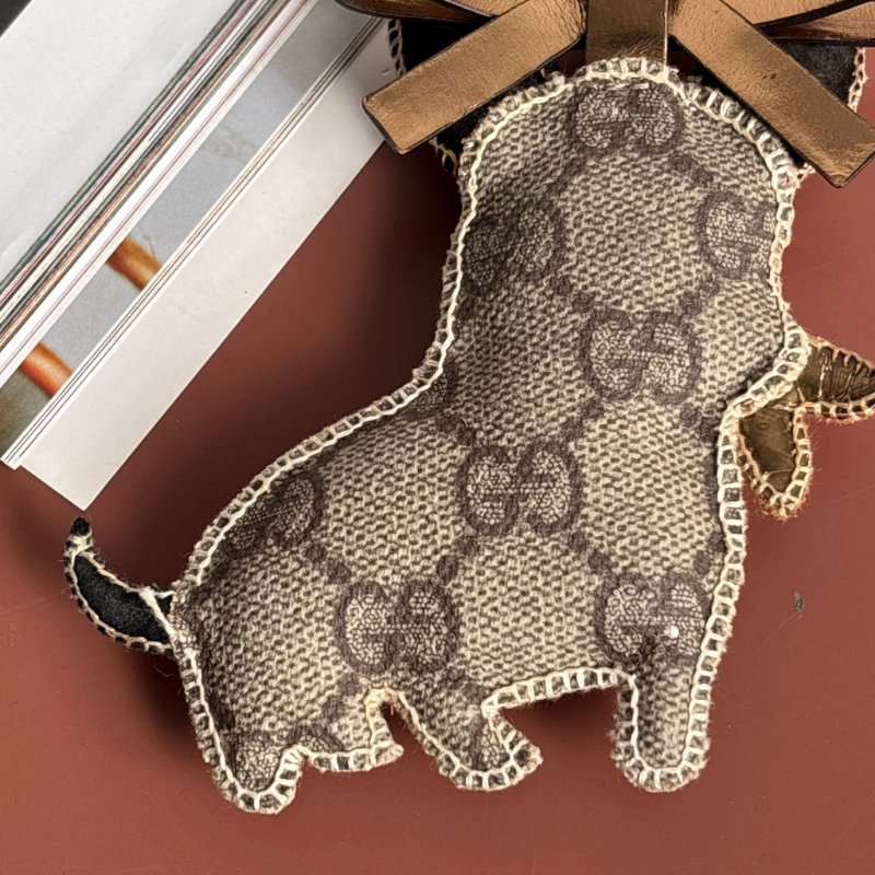 ::GUCCI:: 法鬥 法國鬥牛犬鑰匙扣包飾掛件 經典雙G PVC 吊飾 鑰匙圈 鑰匙圈-16