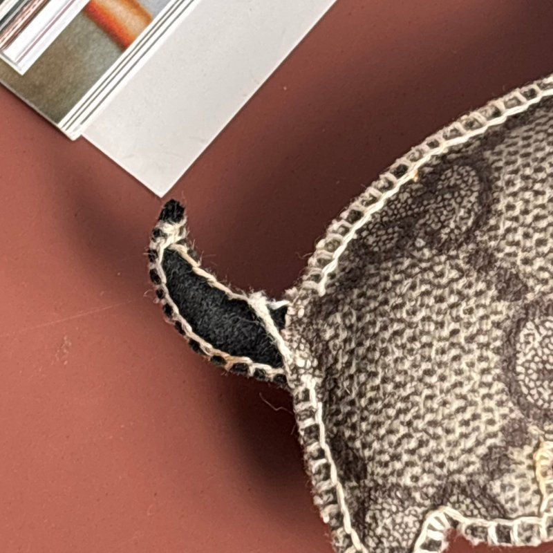 ::GUCCI:: 法鬥 法國鬥牛犬鑰匙扣包飾掛件 經典雙G PVC 吊飾 鑰匙圈 鑰匙圈-18