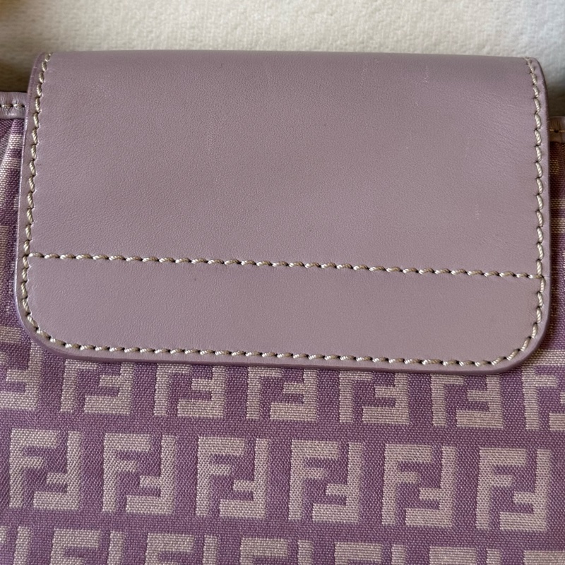 Fendi淺紫色腋下包-17